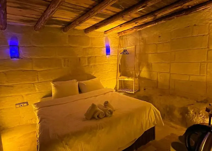 Crassula Cave Kapadokya * Nar