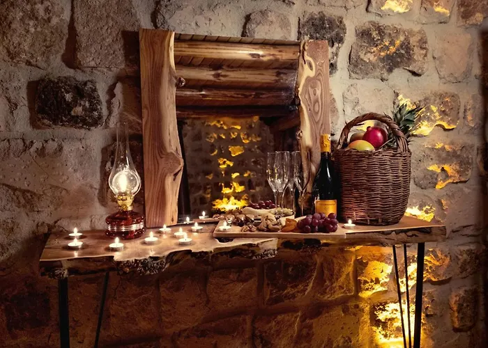 Crassula Cave Kapadokya * Nar