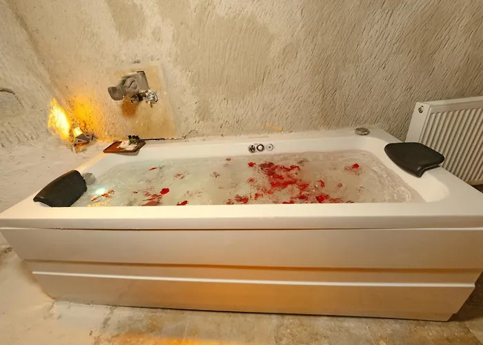 Crassula Cave Kapadokya * Nar